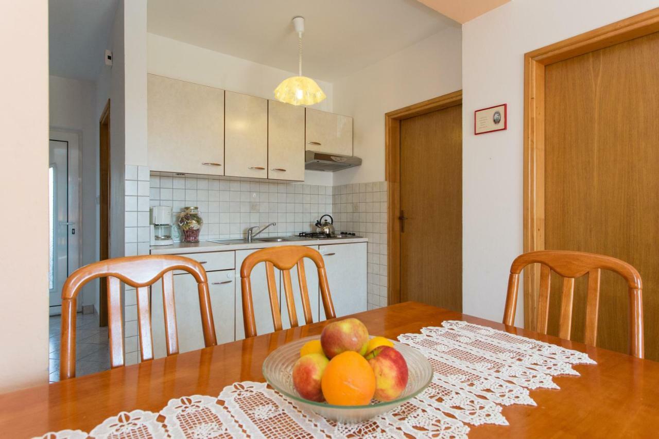 Apartments Bonifacic Punat Bagian luar foto