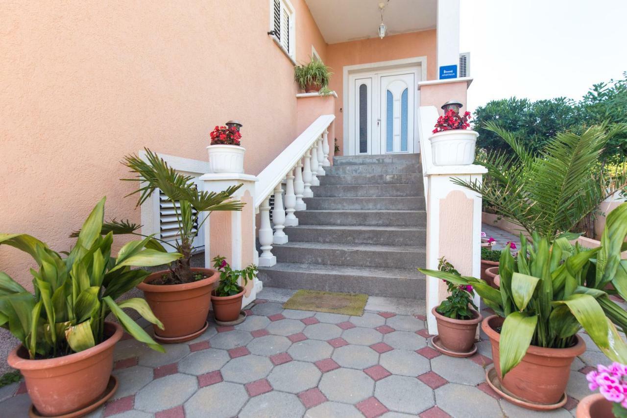 Apartments Bonifacic Punat Bagian luar foto