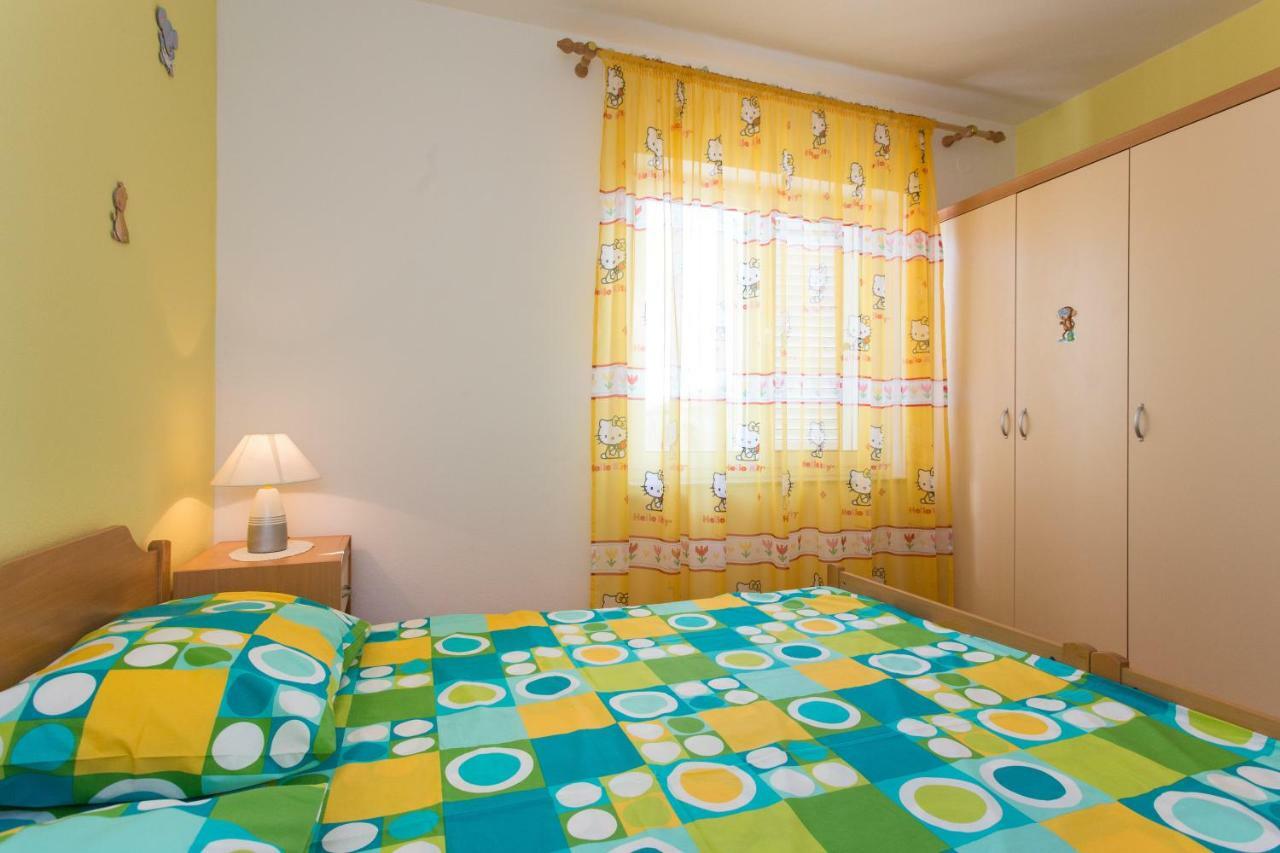 Apartments Bonifacic Punat Bagian luar foto
